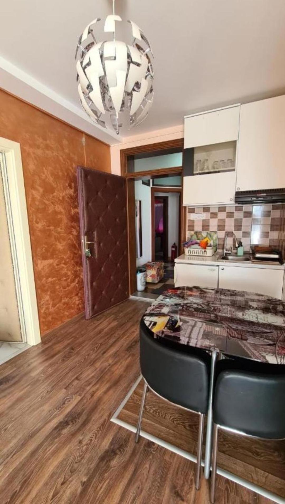 Lux Apartments With Pool Dex Zemun Polje Esterno foto