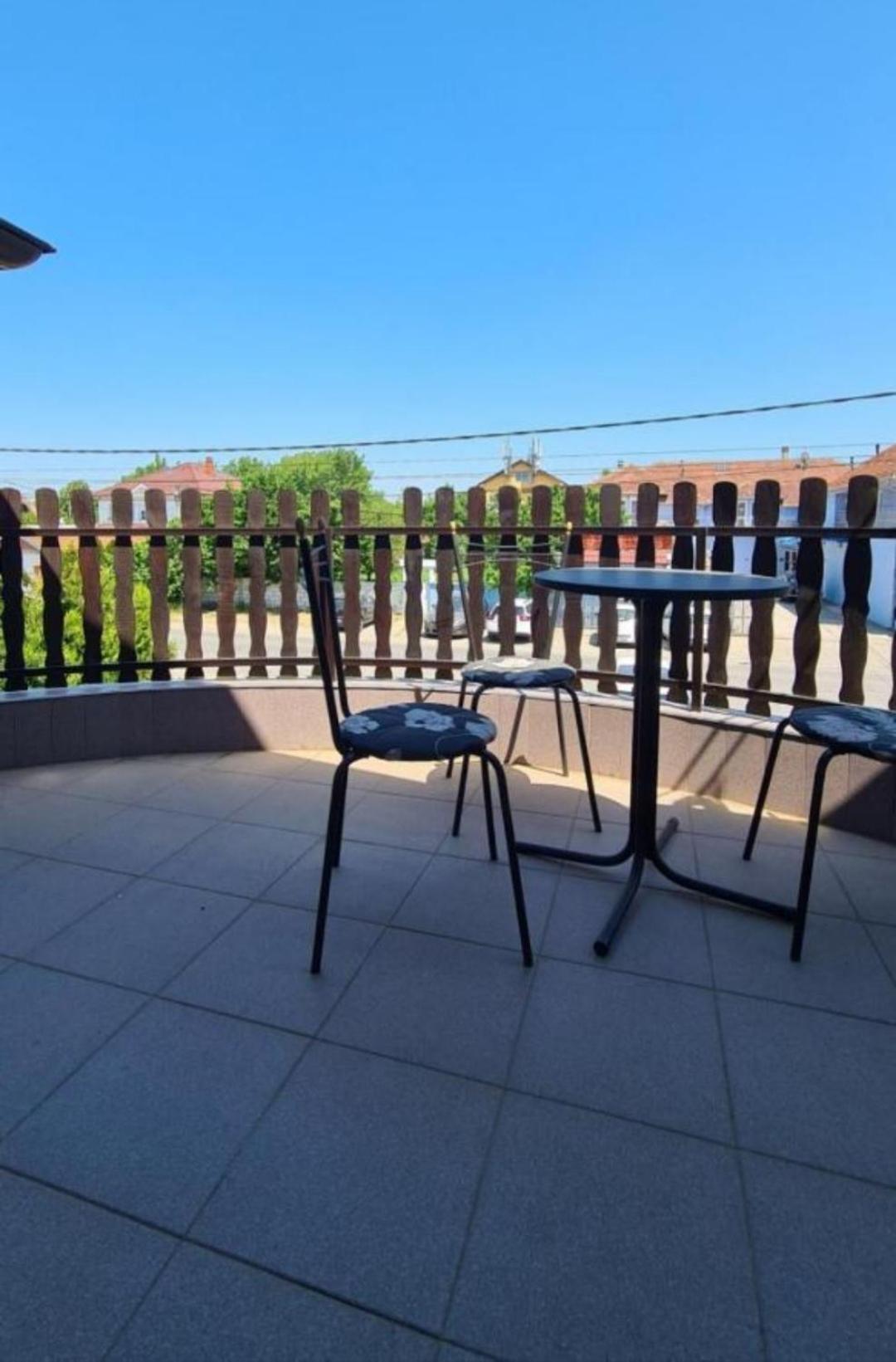 Lux Apartments With Pool Dex Zemun Polje Esterno foto